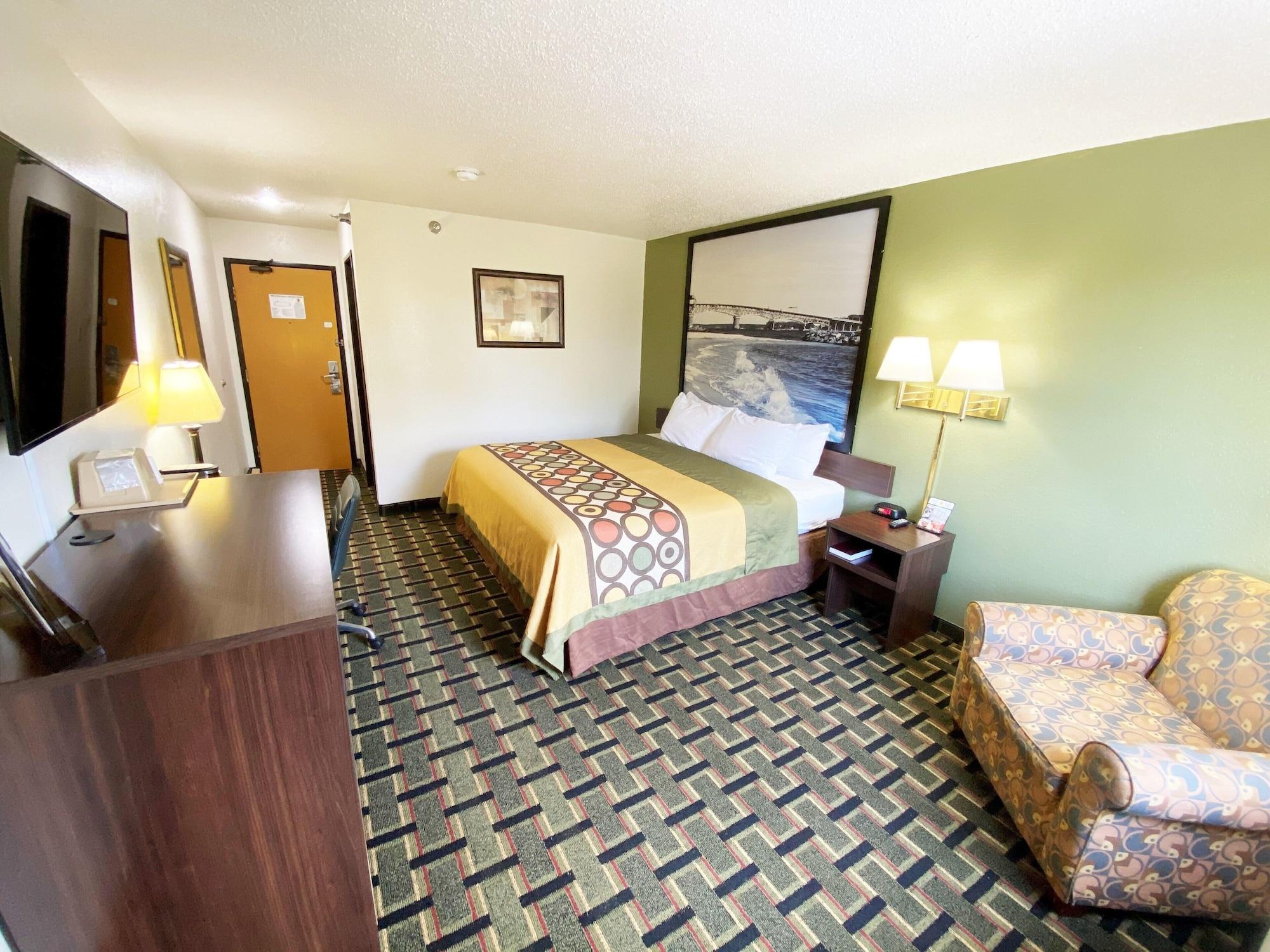 Super 8 By Wyndham Newport News/Jefferson Ave. Hotel Exterior photo