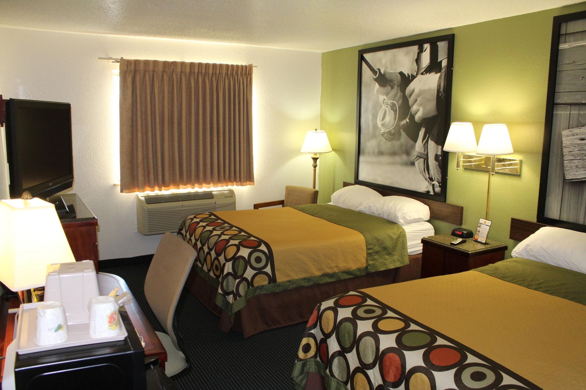 Super 8 By Wyndham Newport News/Jefferson Ave. Hotel Exterior photo